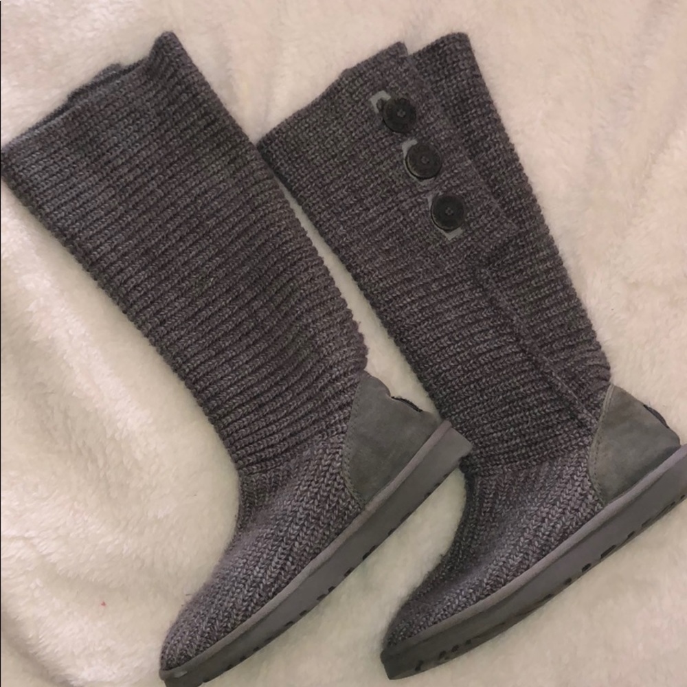 Knee high uggs